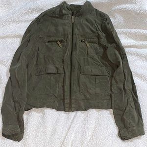 Mossimo supply co Army green shirt jacket with several pockets size Large